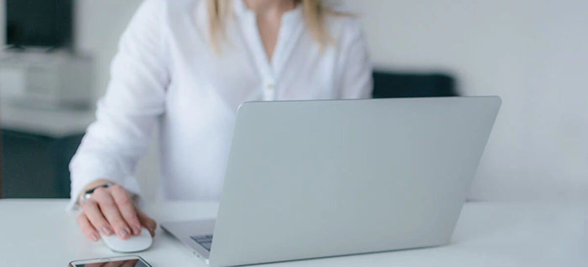 هل لديك وظيفة مكتبية؟ إذًا عليك قراءة هذا المقال – متلازمة المؤخرة الميتة