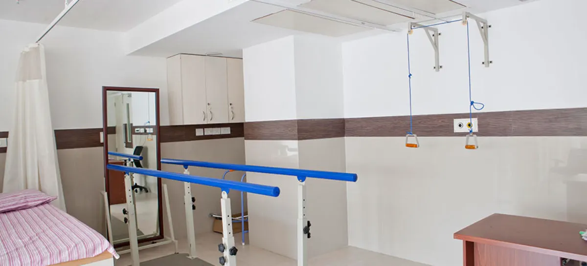 أهمية العلاج الطبيعي بعد جراحات العظام